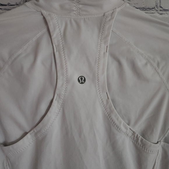 Lululemon 1/2 Zip Base Layer Pullover - Picture 7 of 9